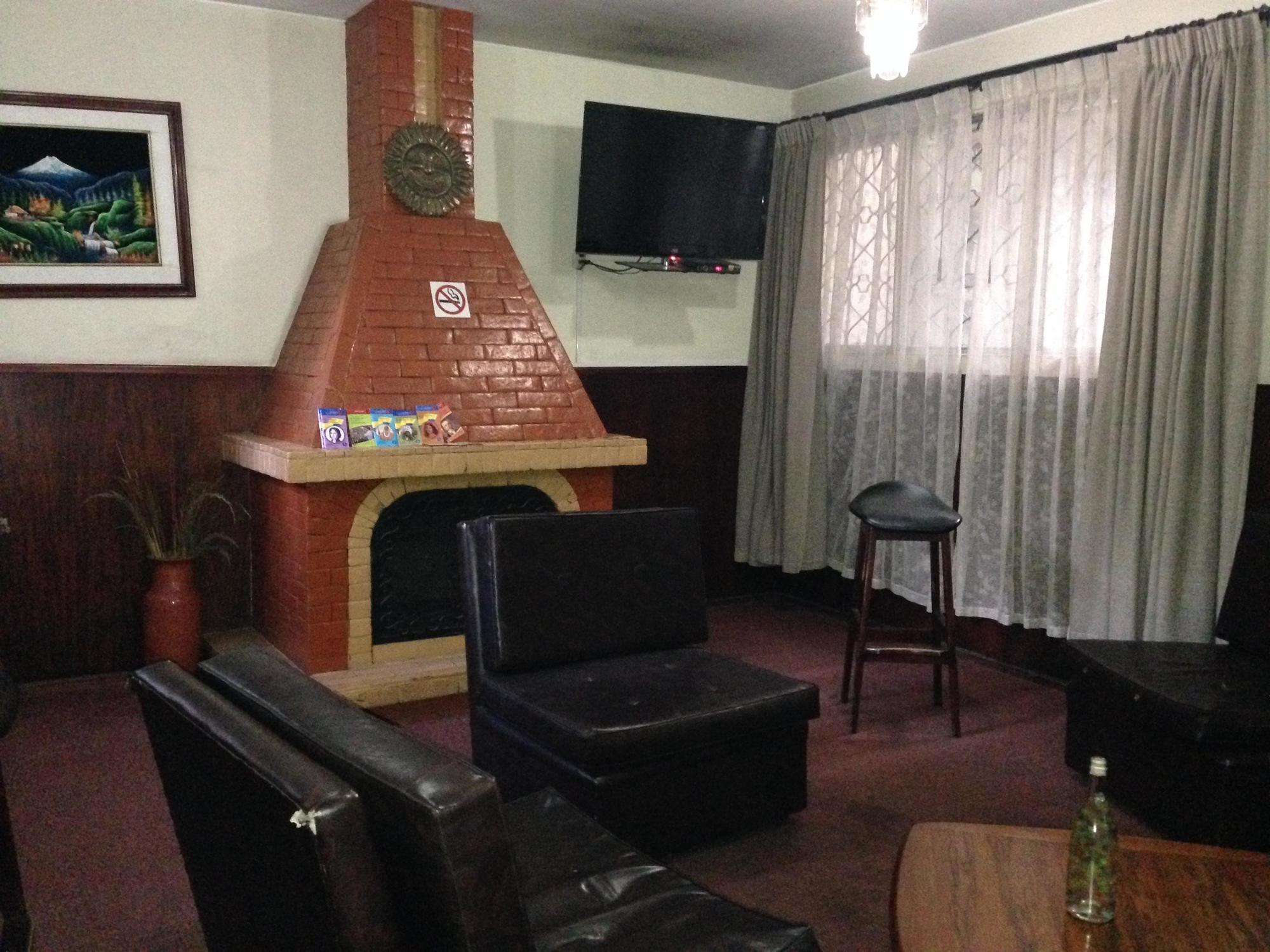 Hotel Majestic Quito Exterior photo